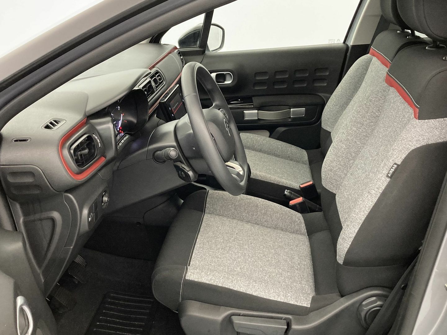 Citroen C3 PureTech 82 C-Series 61 kW (83 CV)