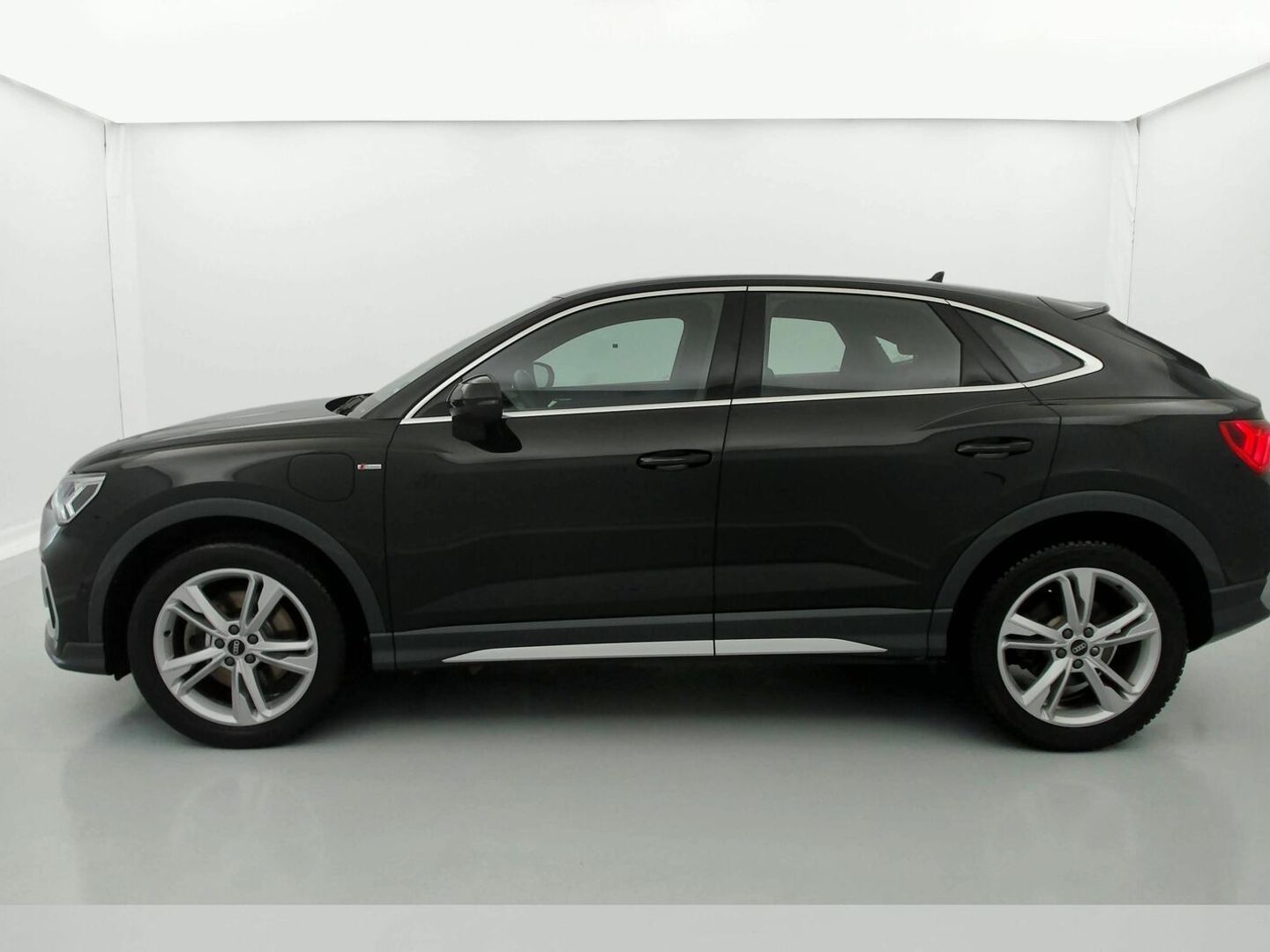 Audi Q3 Sportback TFSIe S line 45 TFSI e 180 kW (245 CV) S tronic