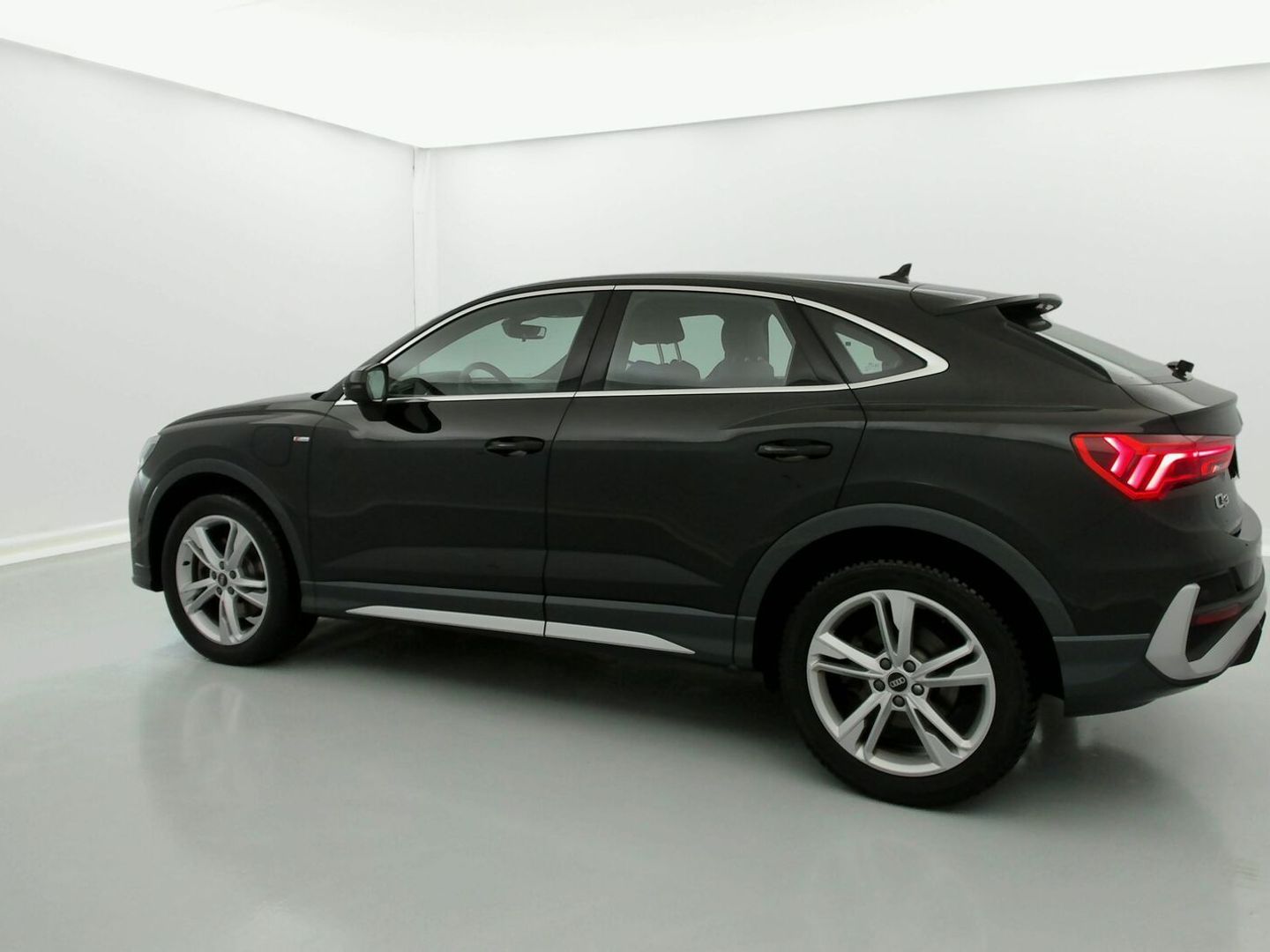 Audi Q3 Sportback TFSIe S line 45 TFSI e 180 kW (245 CV) S tronic