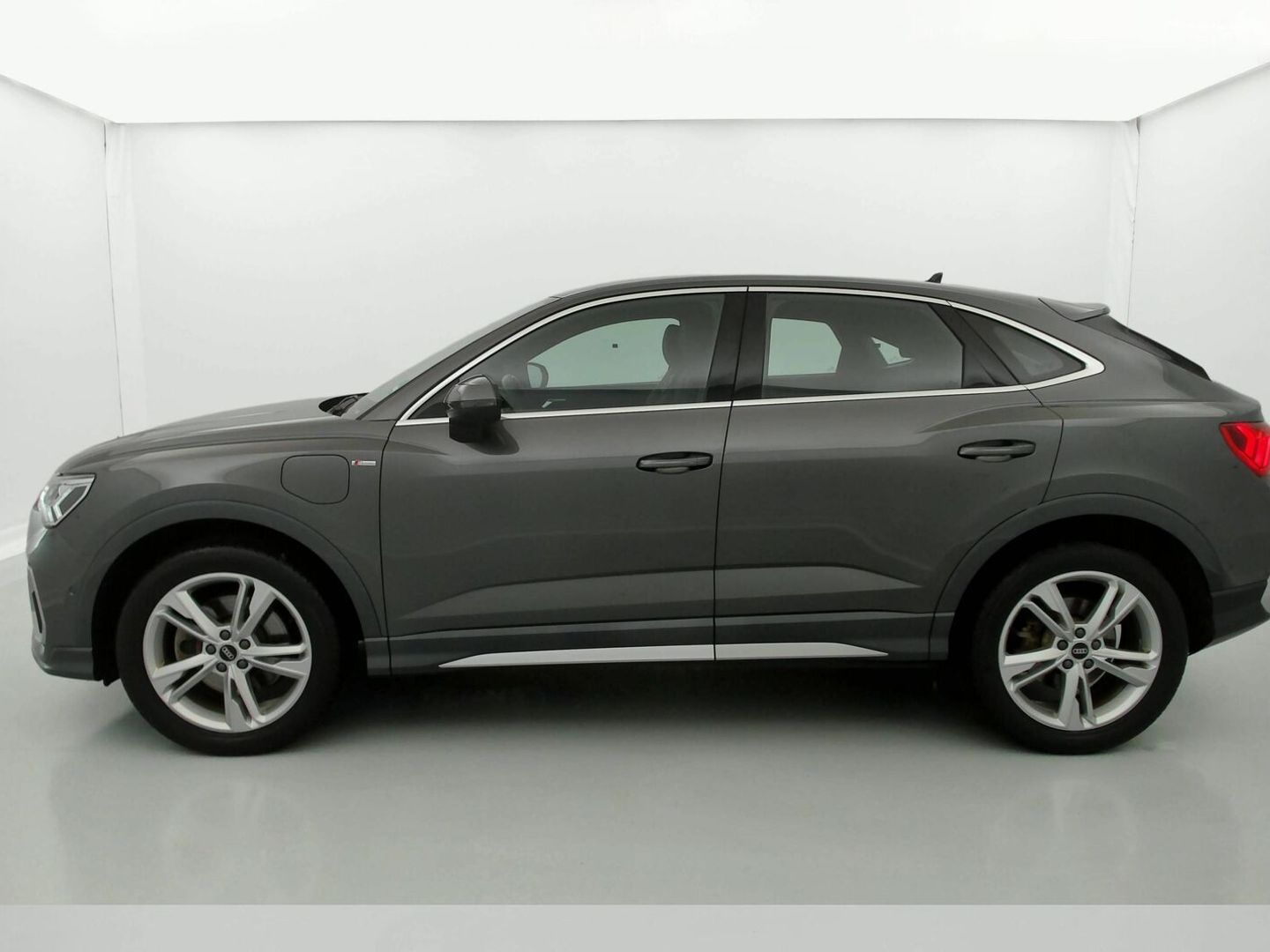 Audi Q3 Sportback TFSIe S line 45 TFSI e 180 kW (245 CV) S tronic