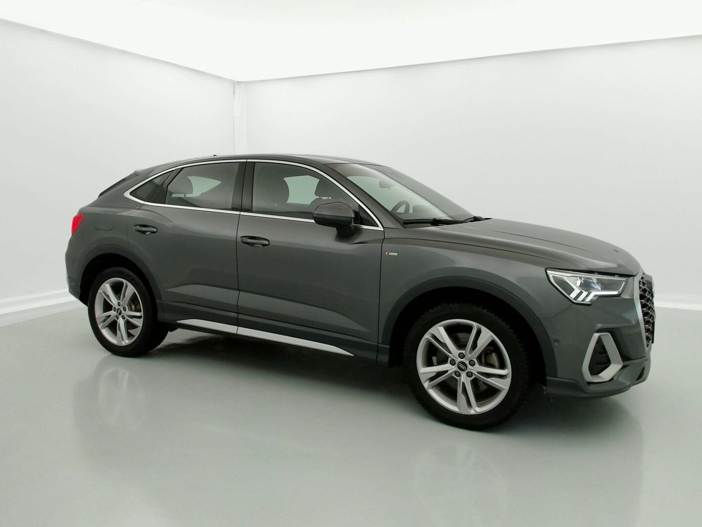 Audi Q3 Sportback TFSIe S line 45 TFSI e 180 kW (245 CV) S tronic