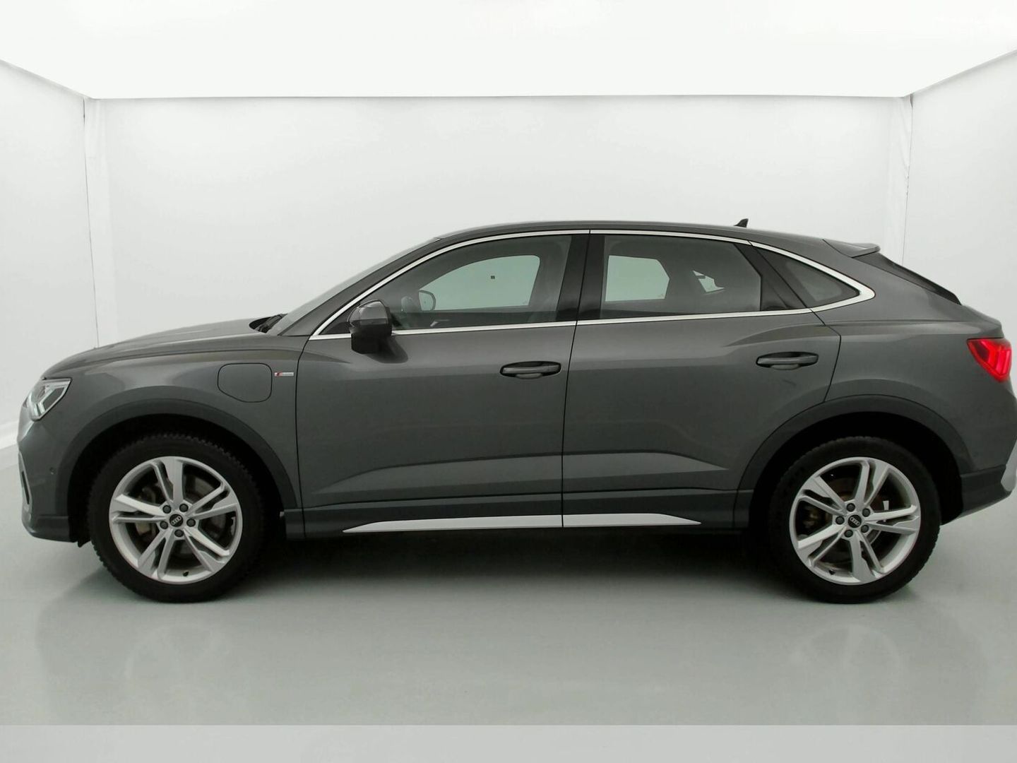 Audi Q3 Sportback TFSIe S line 45 TFSI e 180 kW (245 CV) S tronic