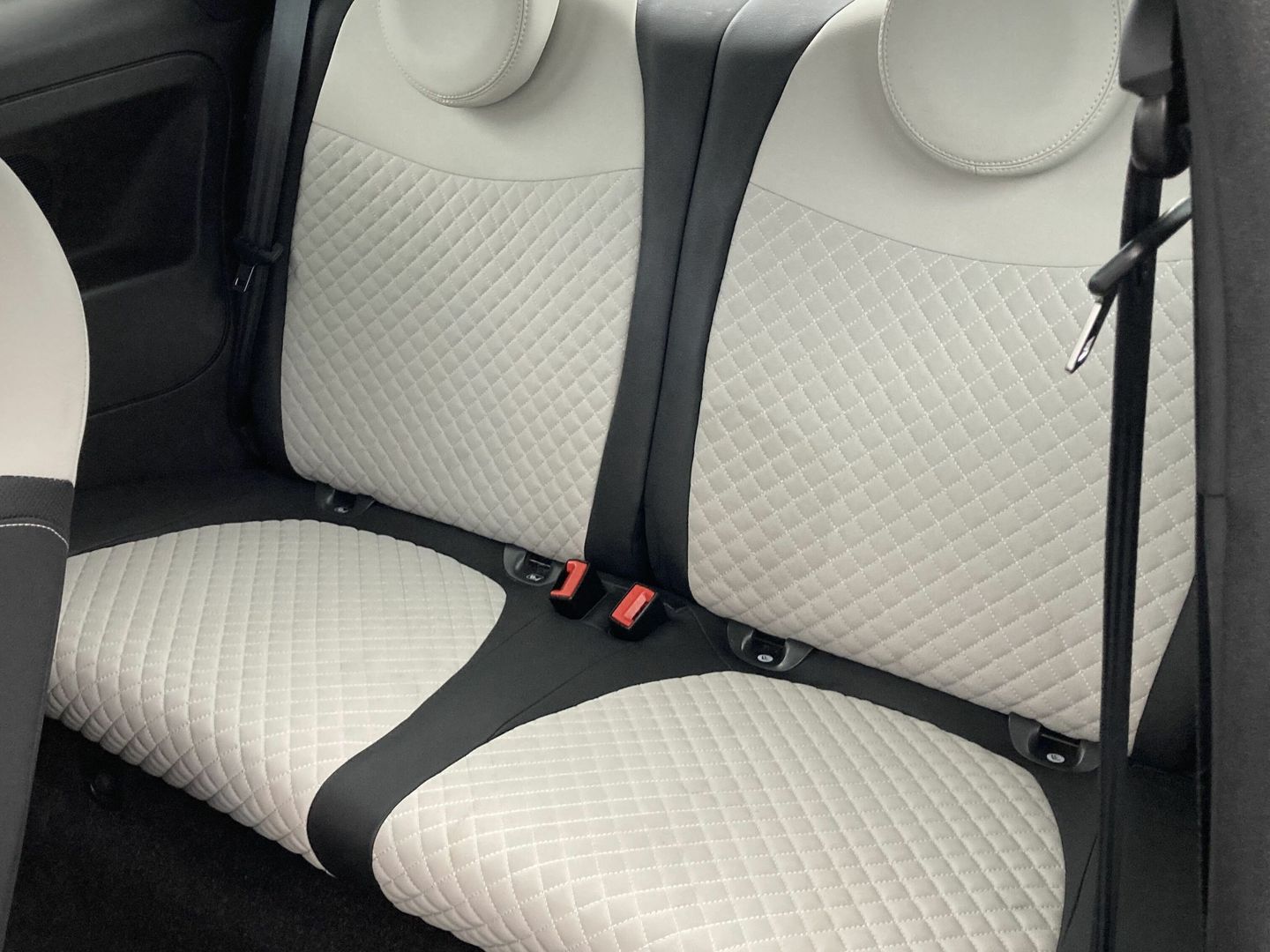 Fiat 500 1.0 Hybrid Dolcevita 51 kW (70 CV)