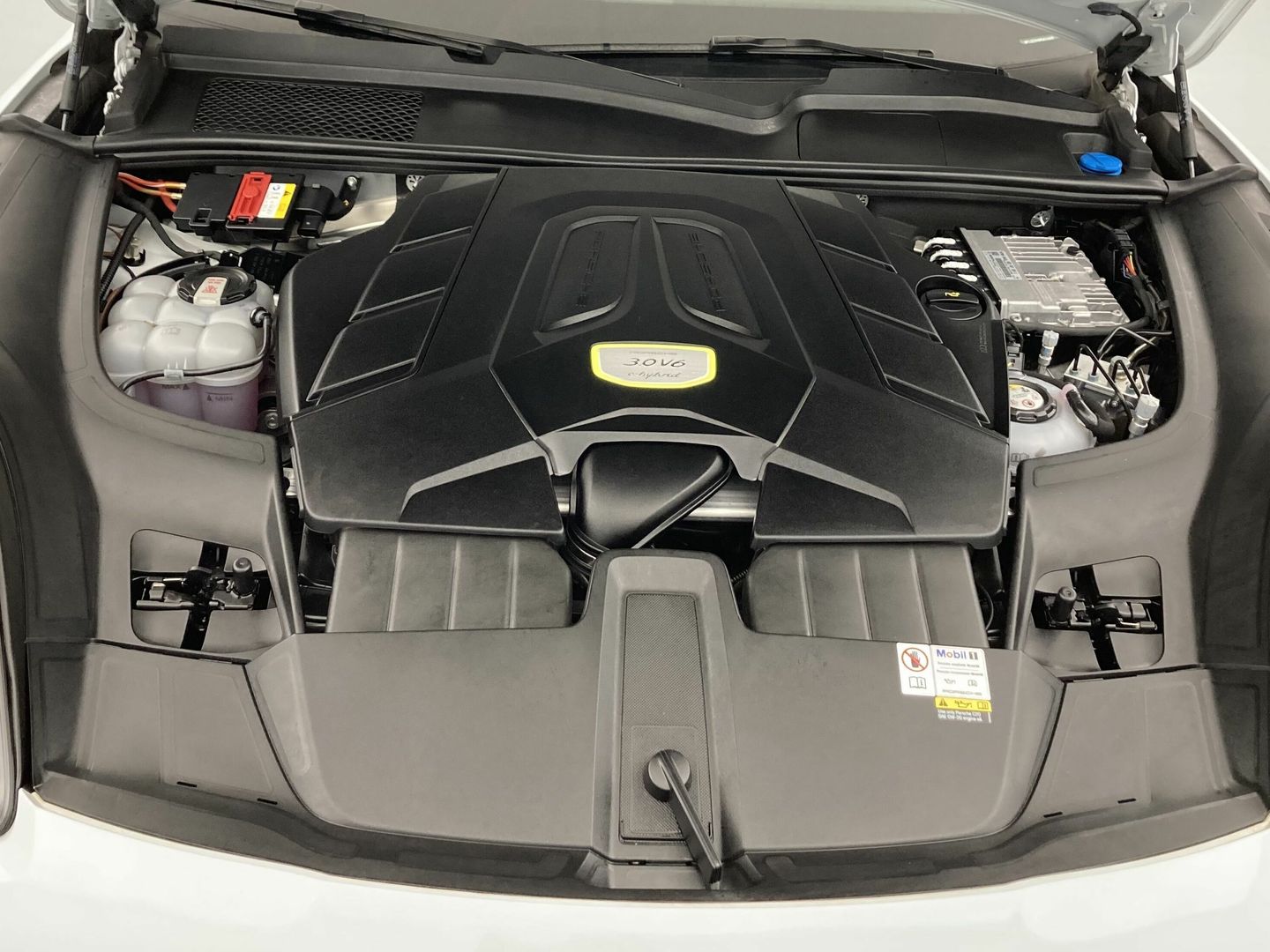 Porsche Cayenne Cayenne E-Hybrid Platinum Edition 340 kW (462 CV)