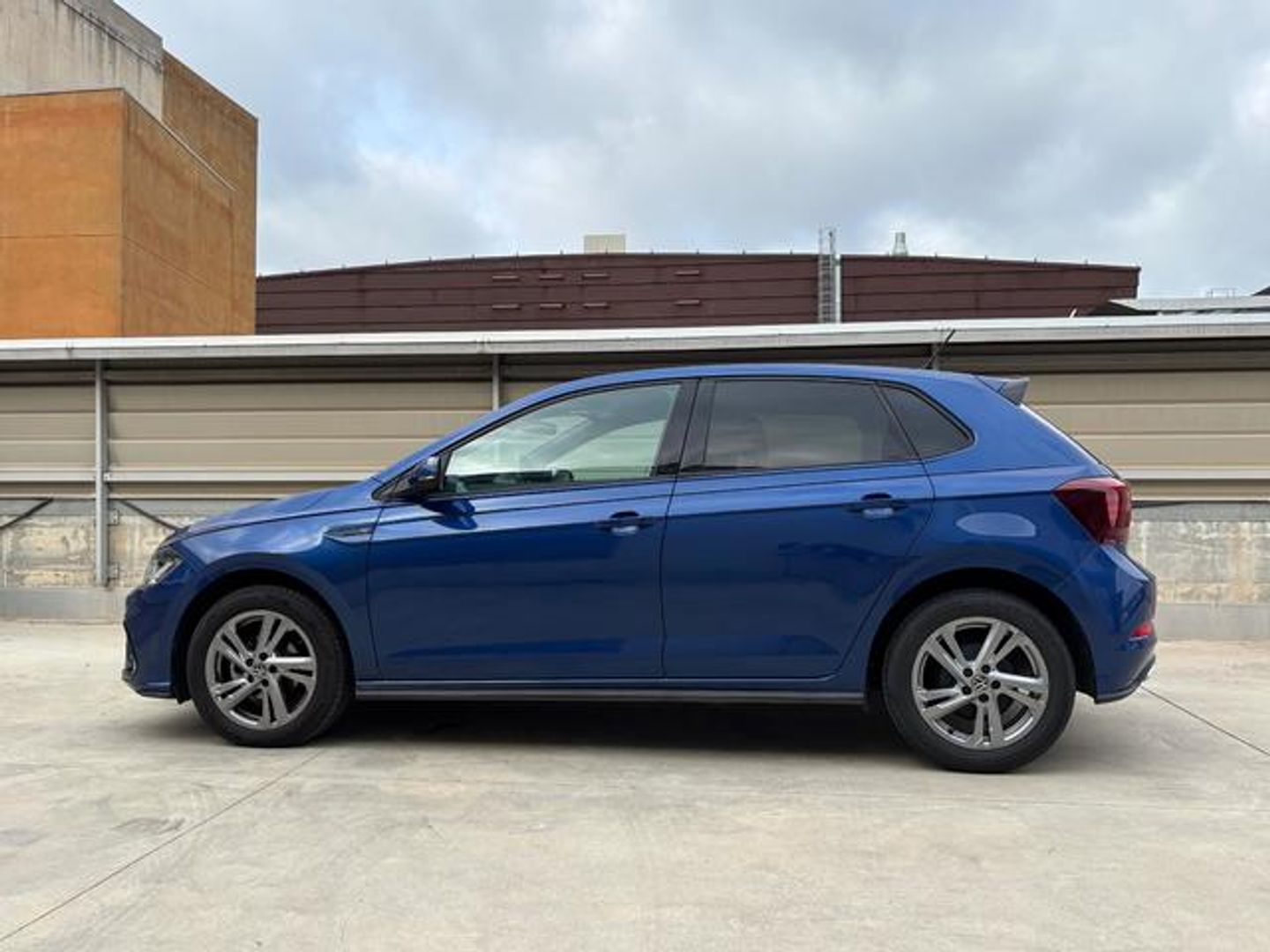 Volkswagen Polo R-Line 1.0 TSI 70 kW (95 CV) Azul Sedan