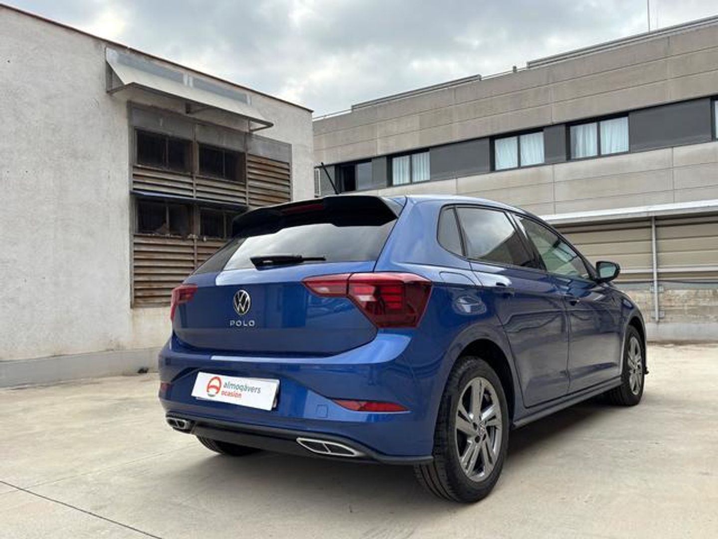 Volkswagen Polo R-Line 1.0 TSI 70 kW (95 CV) Azul Sedan
