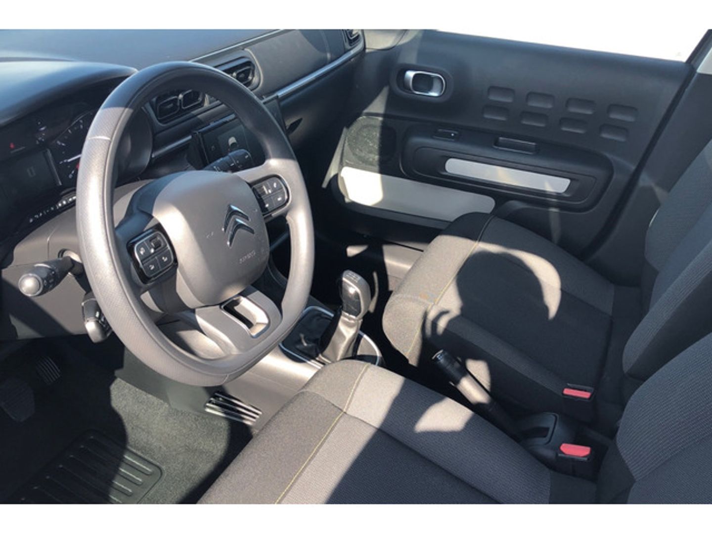 Citroen C3 PureTech 82 C-Series 61 kW (83 CV)