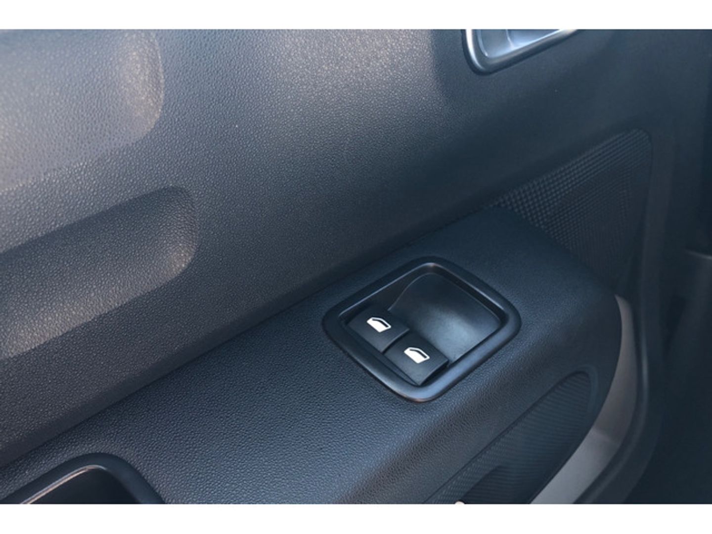 Citroen C3 PureTech 82 C-Series 61 kW (83 CV)