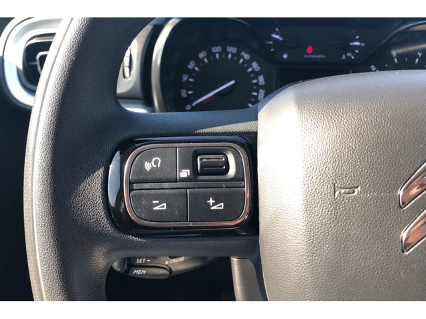 Citroen C3 PureTech 82 C-Series 61 kW (83 CV)