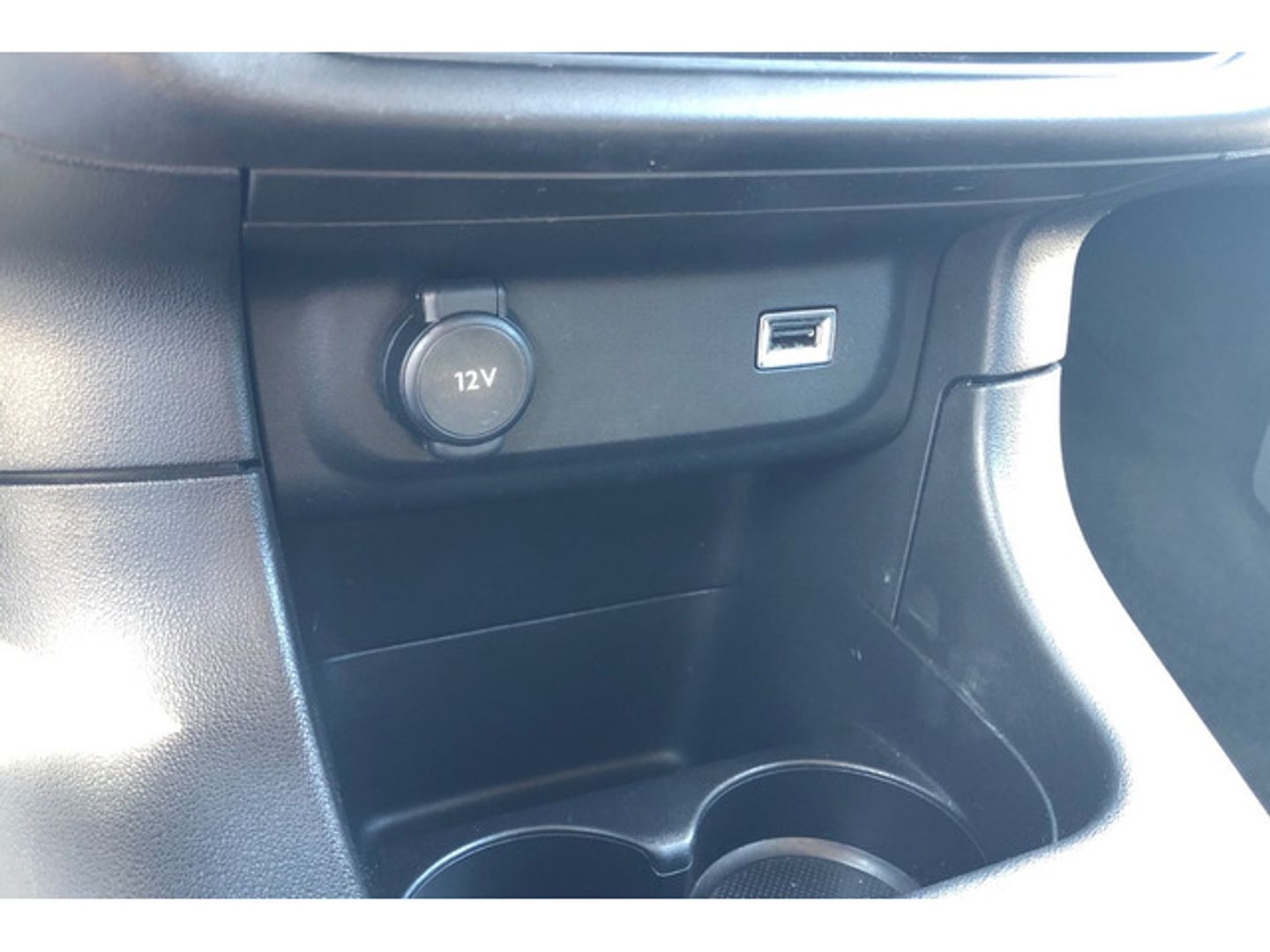 Citroen C3 PureTech 82 C-Series 61 kW (83 CV)