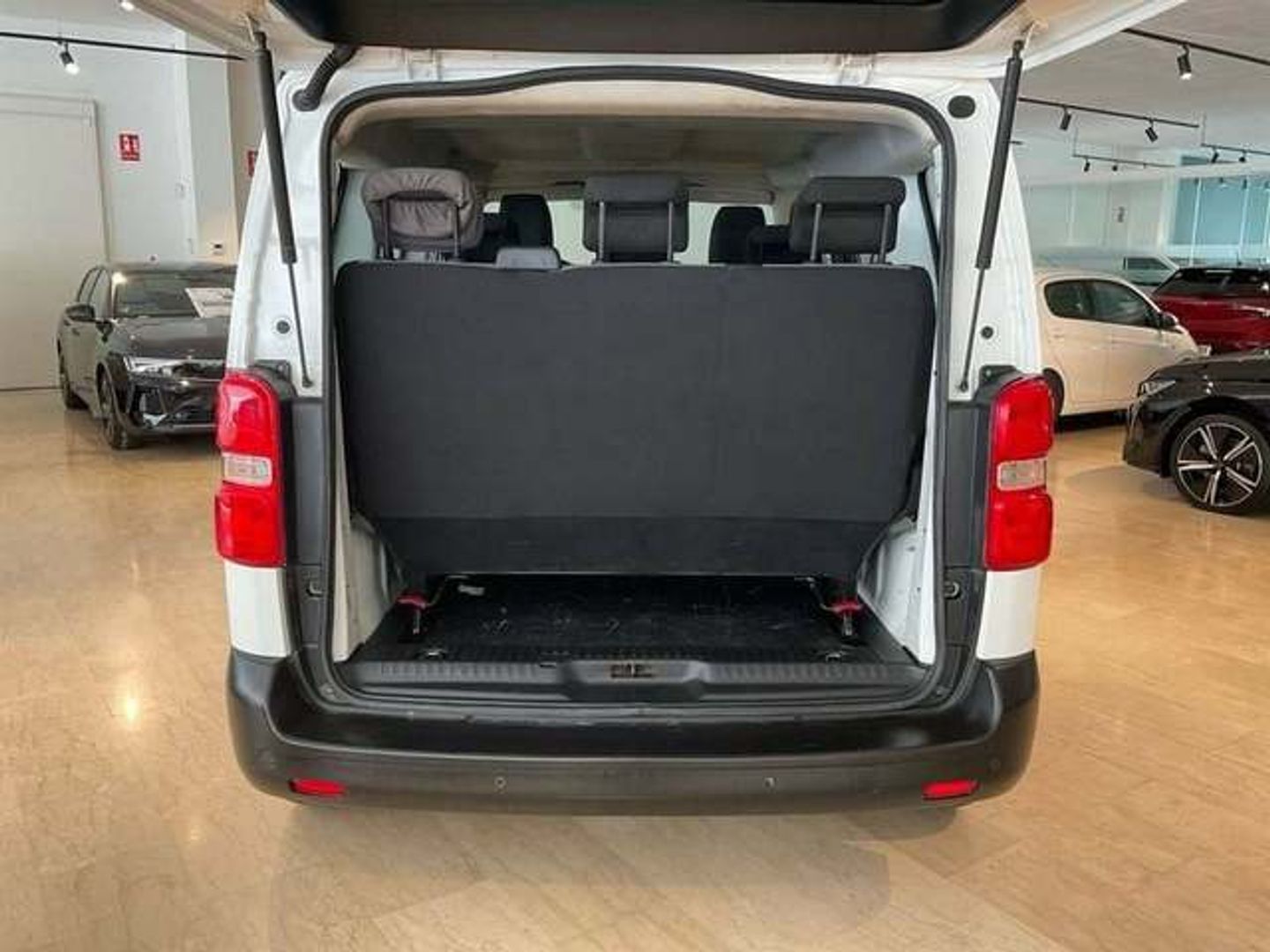 Peugeot Expert Furgon BlueHDi 120 Compact 88 kW (120 CV)