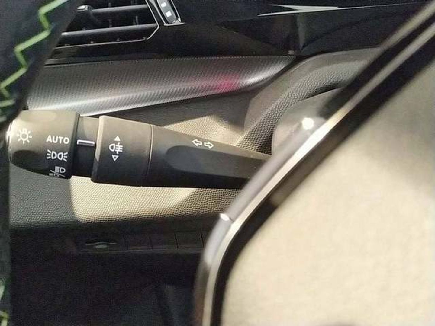 Peugeot 308 BlueHDi 130 S&S GT EAT8 96 kW (130 CV)