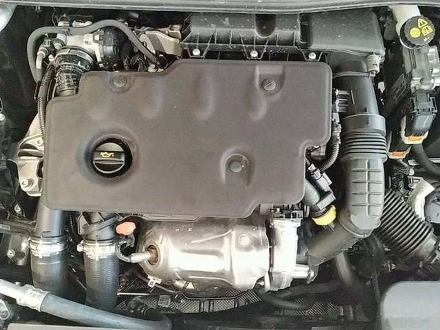 Peugeot 308 BlueHDi 130 S&S GT EAT8 96 kW (130 CV)