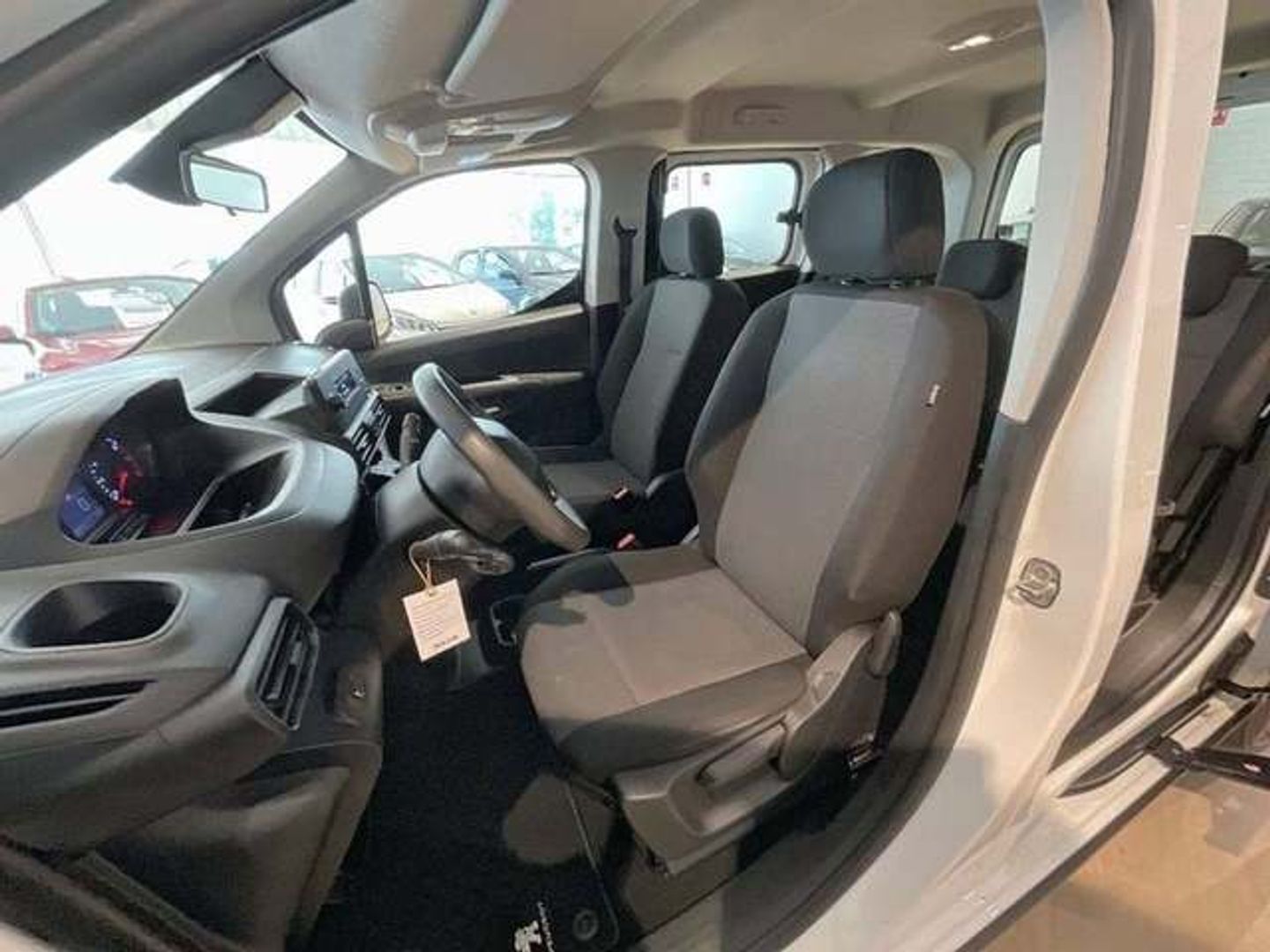 Peugeot Rifter BlueHDi 100 Active Pack Standard 73 kW (100 CV)
