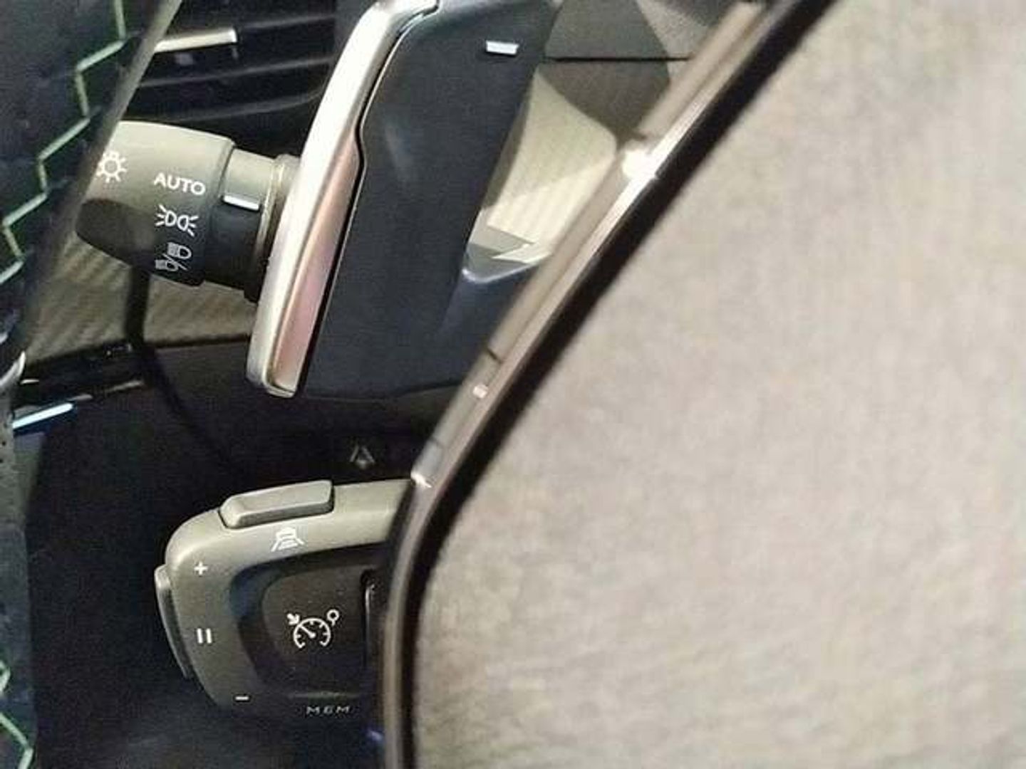 Peugeot 208 GT Hybrid eDCS6 107 kW (145 CV)