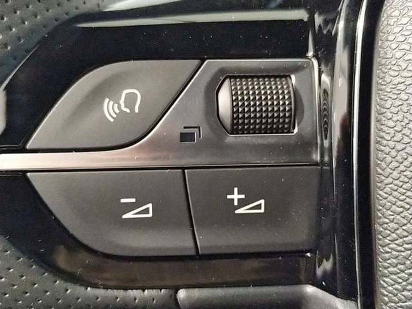 Peugeot 208 GT Hybrid eDCS6 107 kW (145 CV)