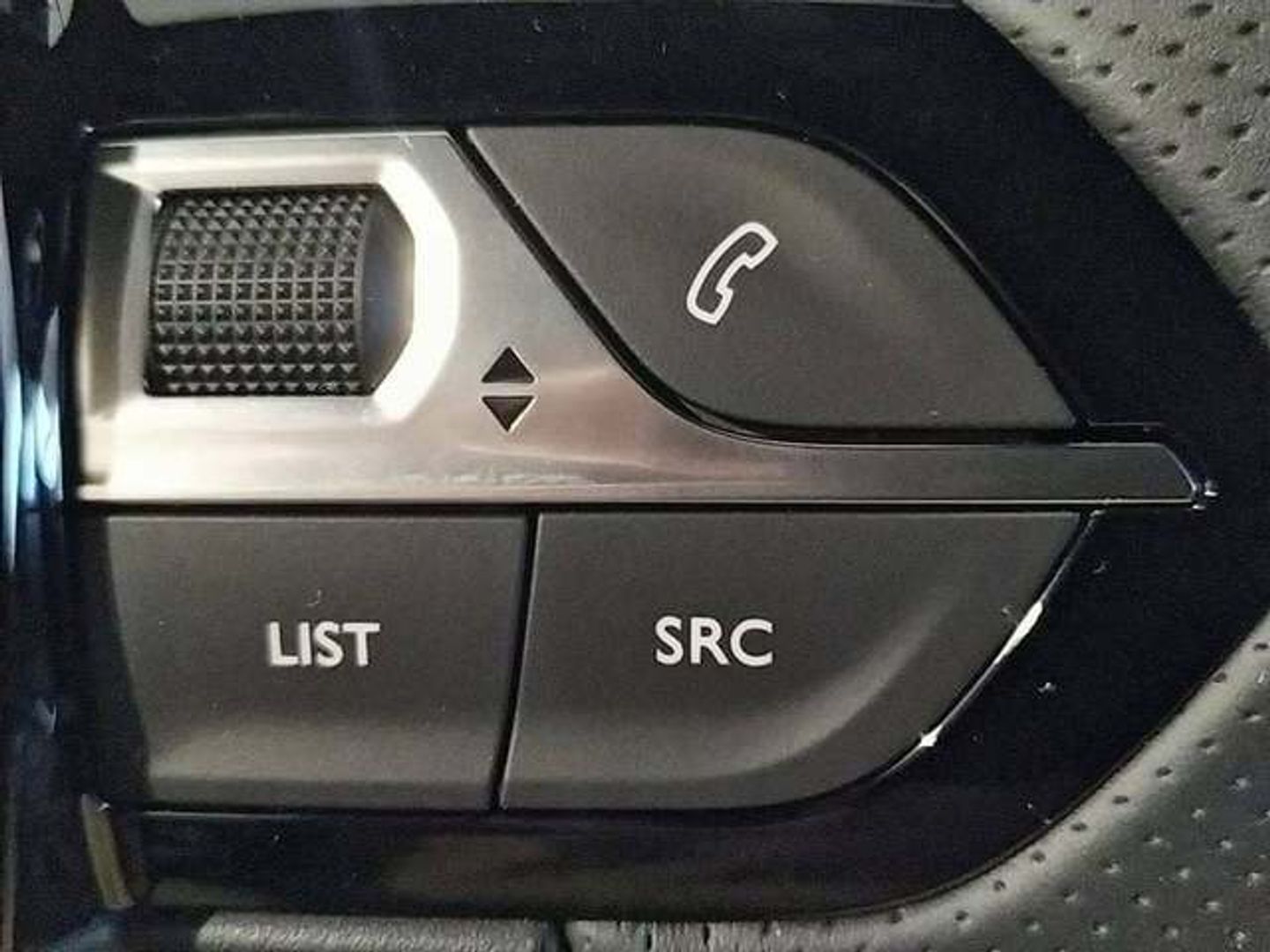 Peugeot 208 GT Hybrid eDCS6 107 kW (145 CV)