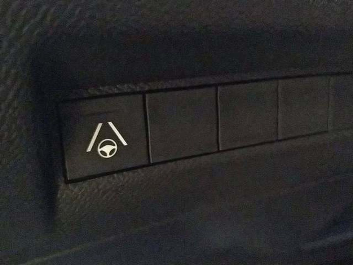 Peugeot 208 GT Hybrid eDCS6 107 kW (145 CV)