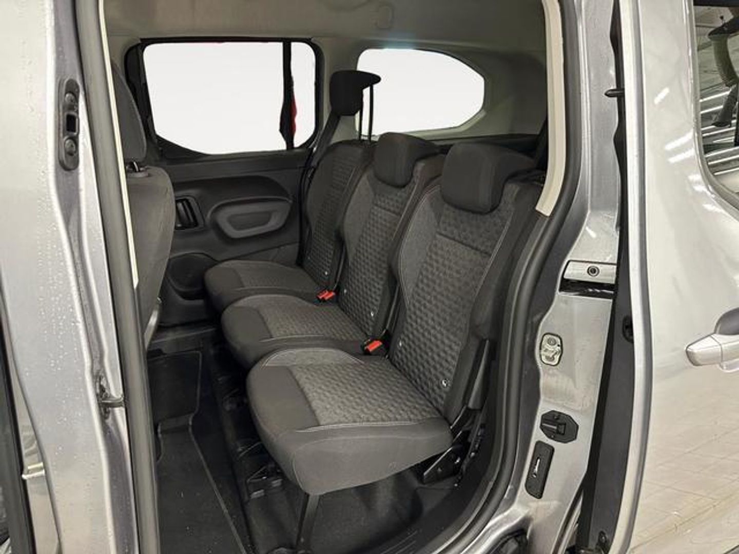 Peugeot Rifter BlueHDi 130 S&S Allure Long EAT8 96 kW (130 CV)