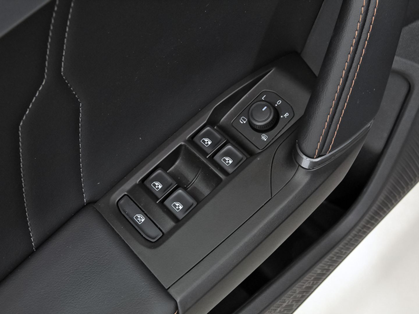 CUPRA León 1.5 eTSI DSG 110 kW (150 CV)