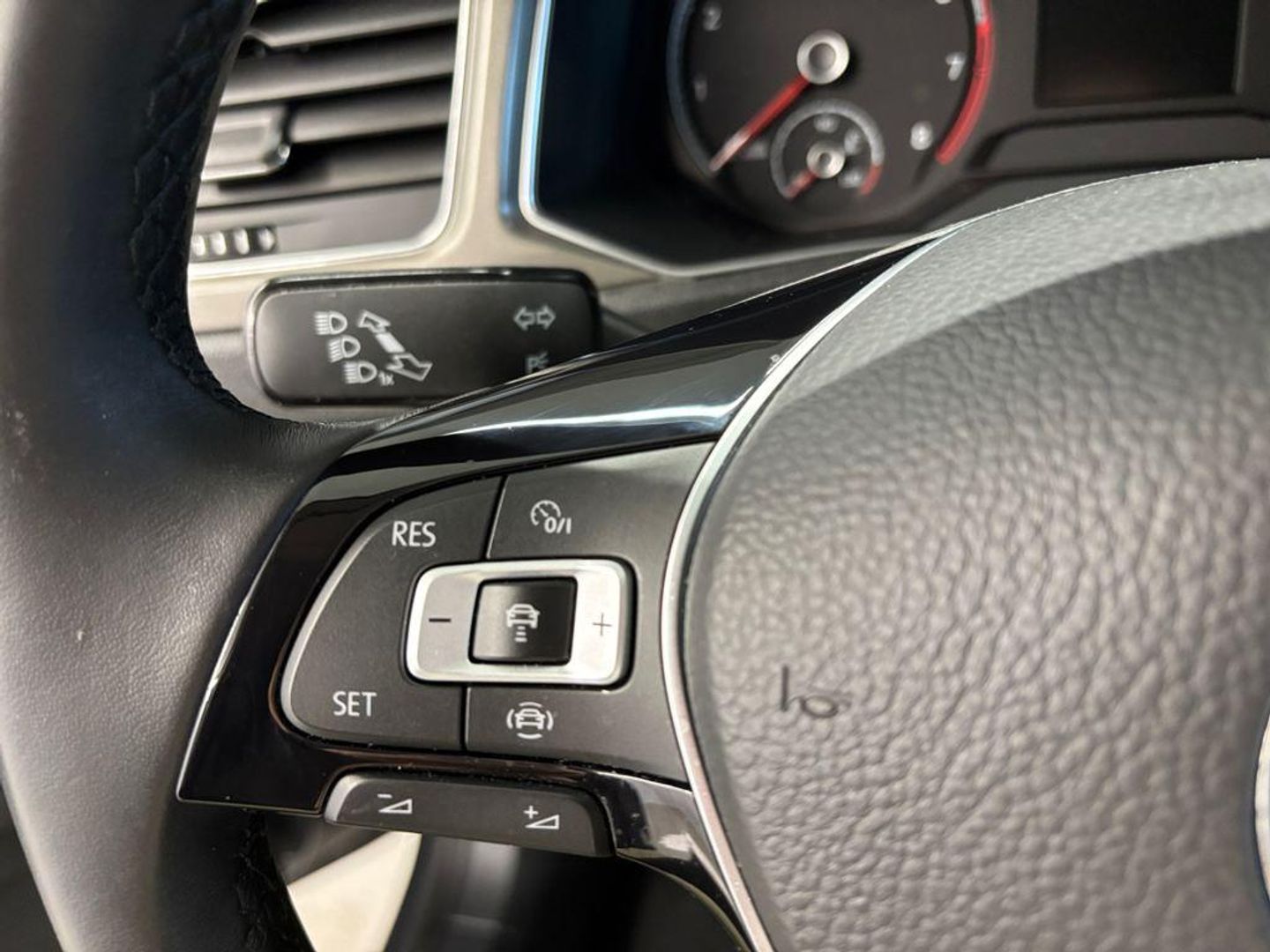 Volkswagen T-Roc Advance R-Line 1.0 TSI 81 kW (110 CV)