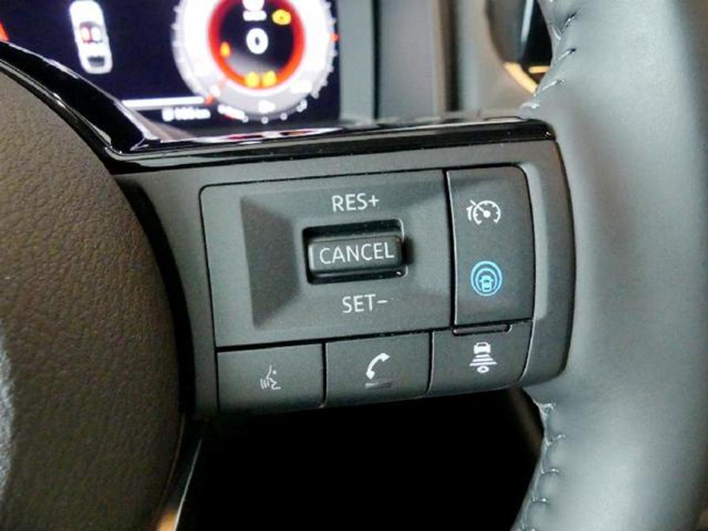 Nissan Qashqai DIG-T 140 mHEV Visia 103 kW (140 CV)