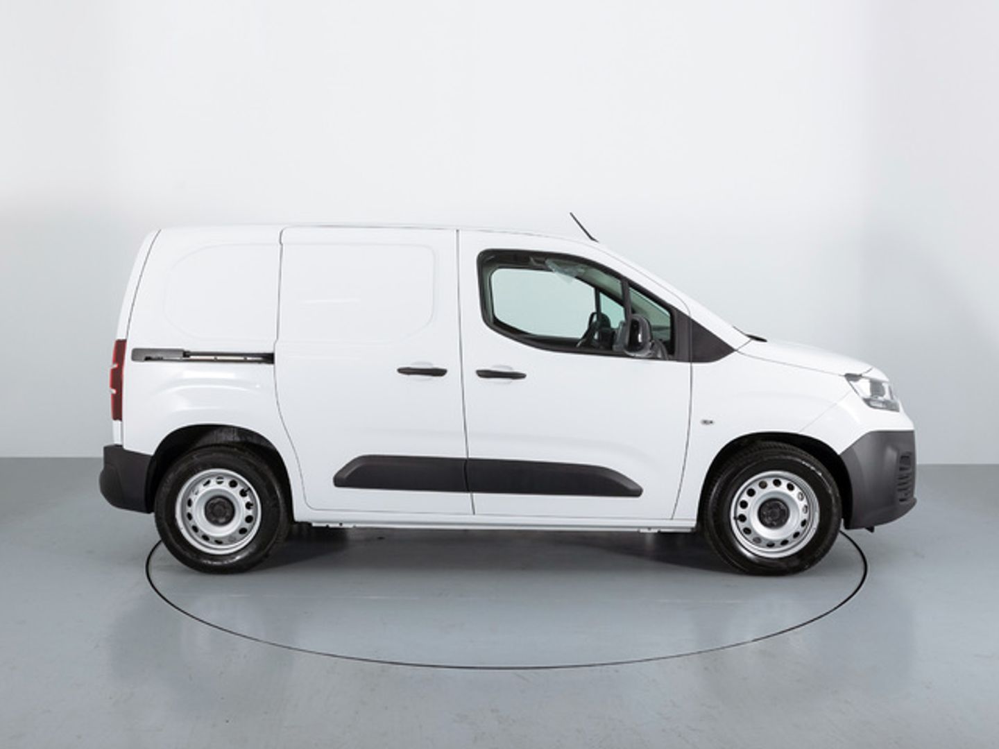 Fiat e-Doblò Furgón 50kWh L1H1 100 kW (136 CV)