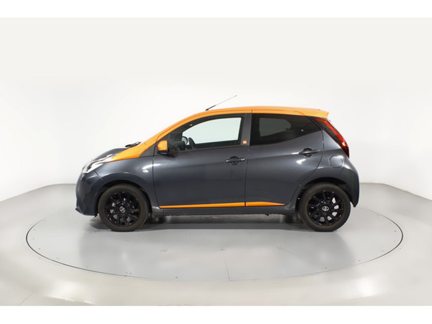 Toyota Aygo 1.0 x-clusiv 53 kW (72 CV)
