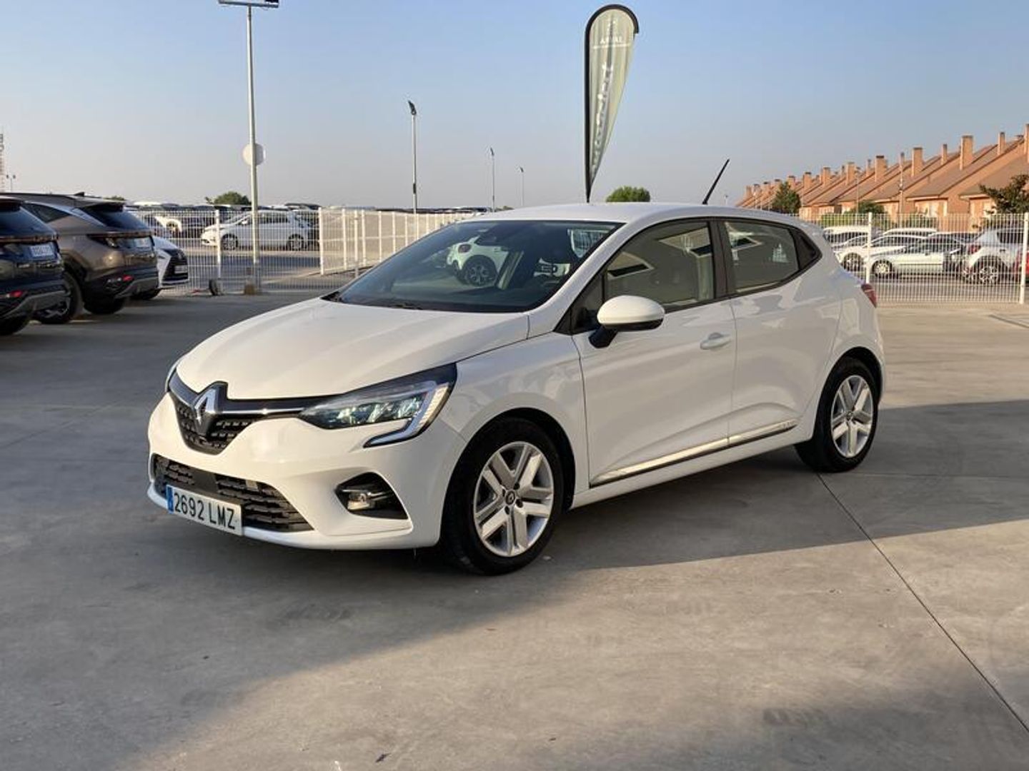 Renault Clio Intens TCe 74 kW (100 CV) GLP Blanco Compact