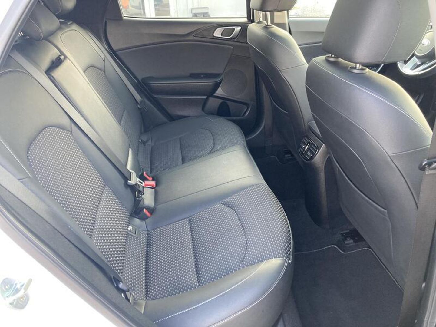Kia XCeed 1.6 MHEV Emotion DCT 100 kW (136 CV)