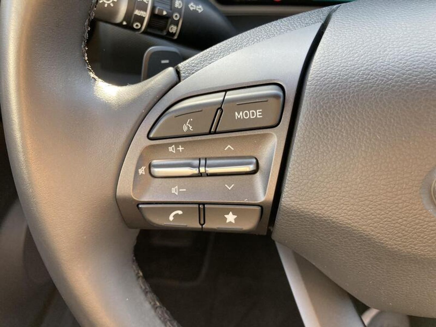 Hyundai Kona 1.6 GDI HEV Maxx DCT 104 kW (141 CV)