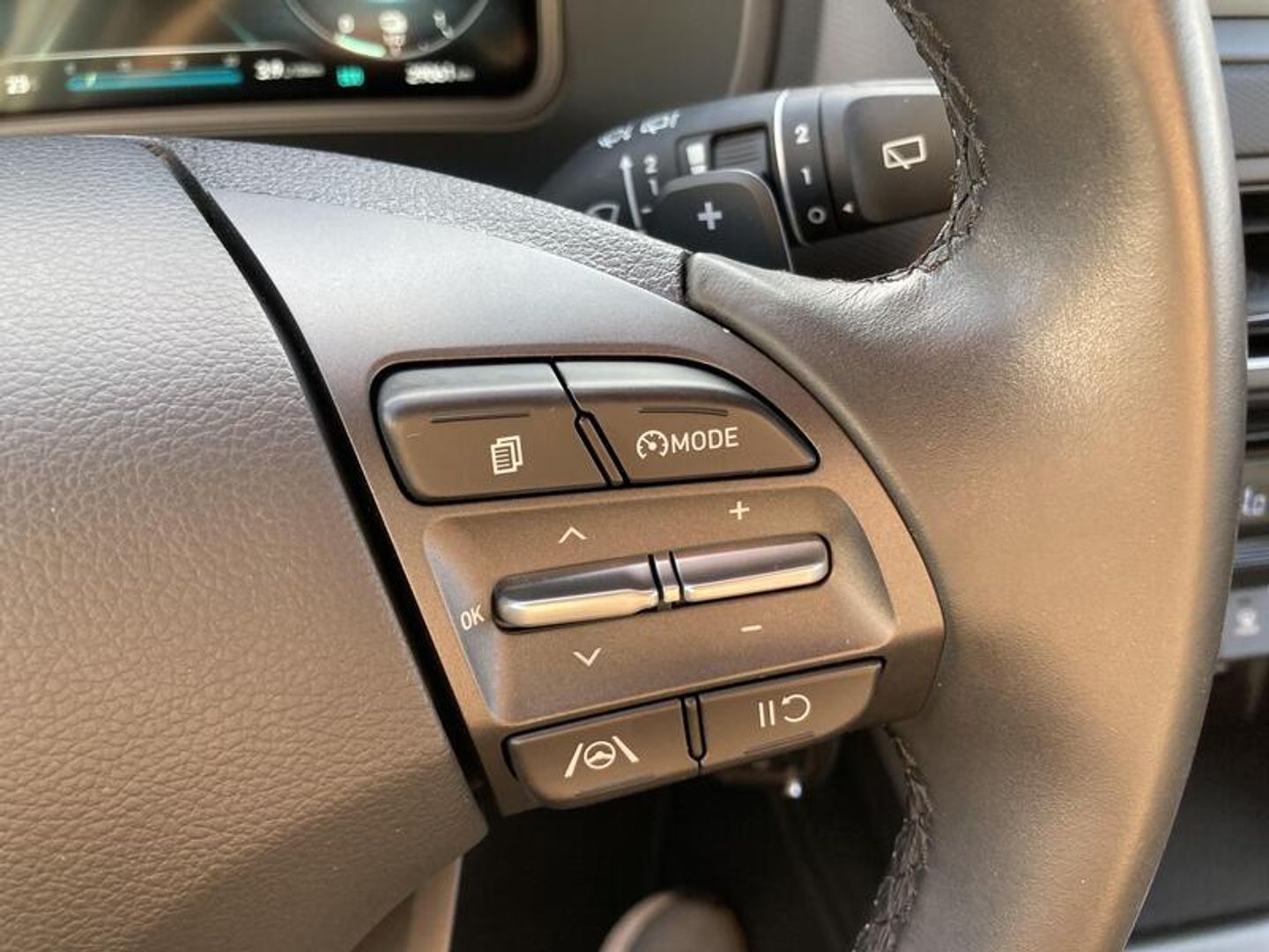 Hyundai Kona 1.6 GDI HEV Maxx DCT 104 kW (141 CV)