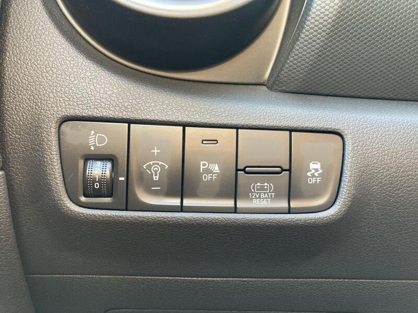 Hyundai Kona 1.6 GDI HEV Maxx DCT 104 kW (141 CV)