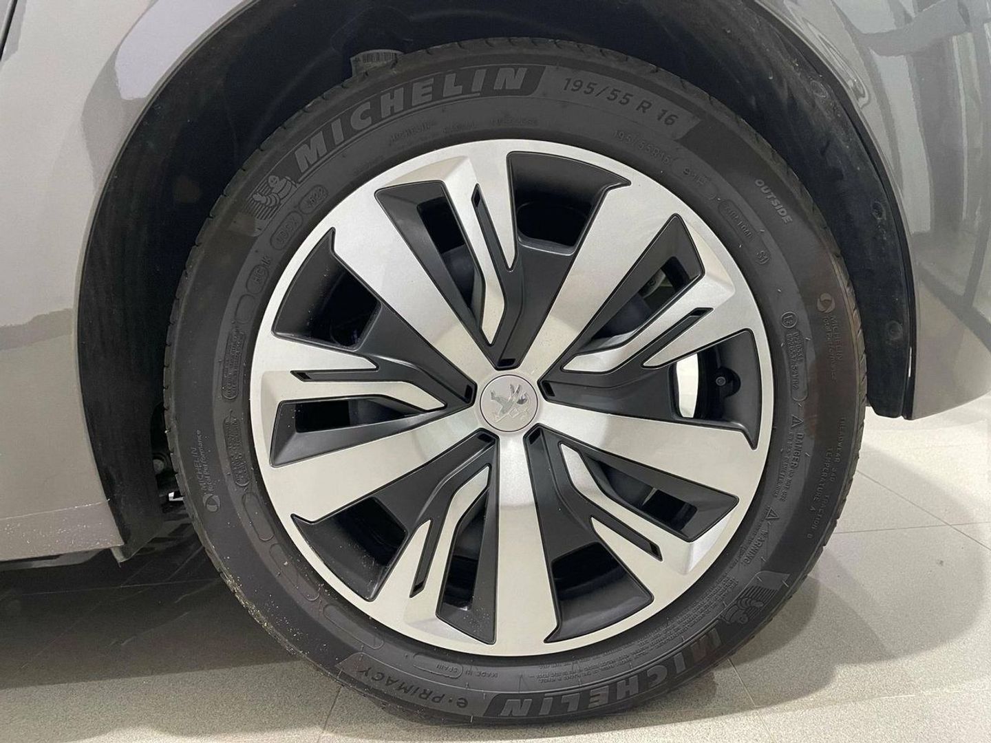 Peugeot 208 PureTech 100 Active Pack 75 kW (100 CV)
