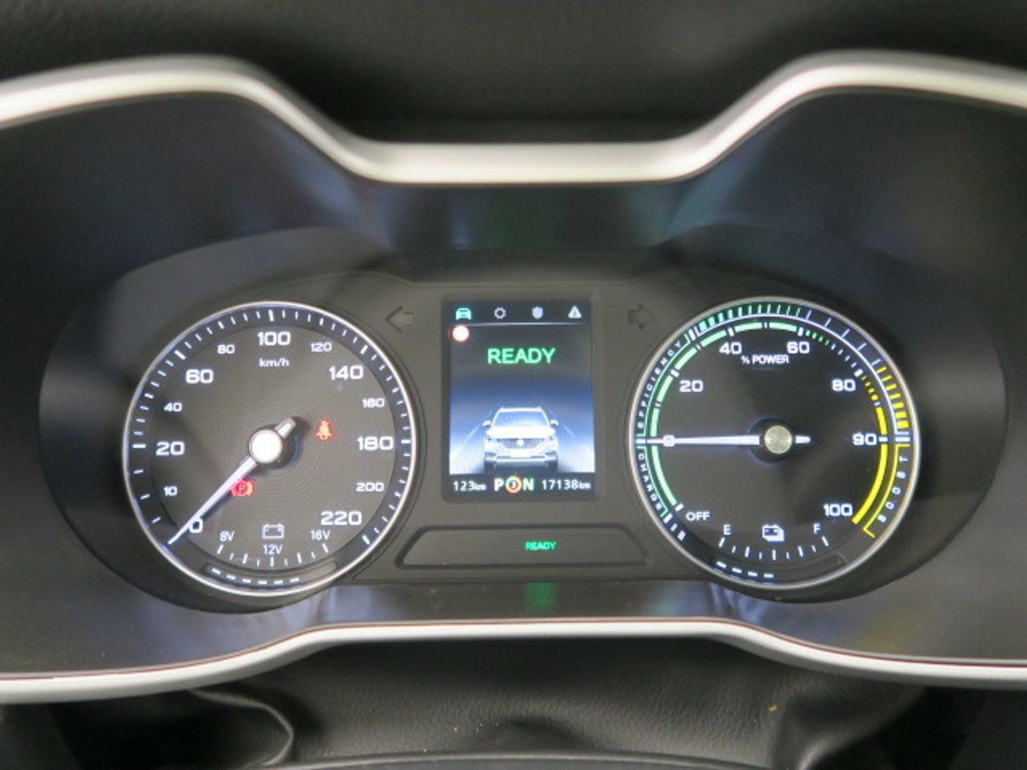 MG ZS EV 45kWh Luxury 105 kW (143 CV)