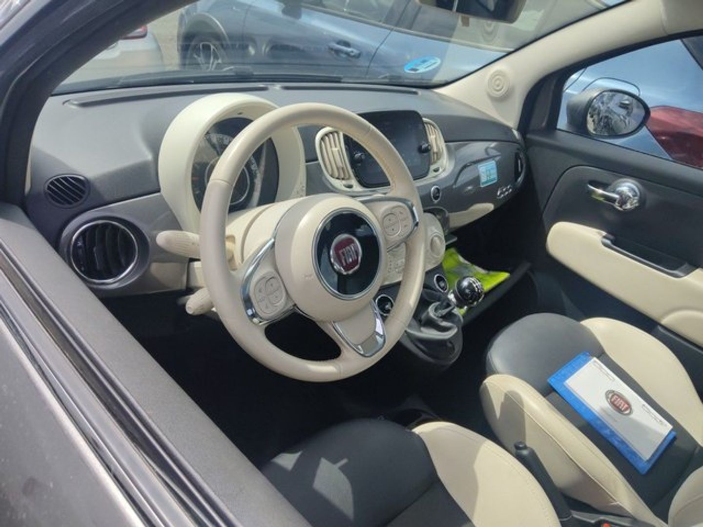 Fiat 500 1.0 Hybrid Dolcevita 51 kW (70 CV)