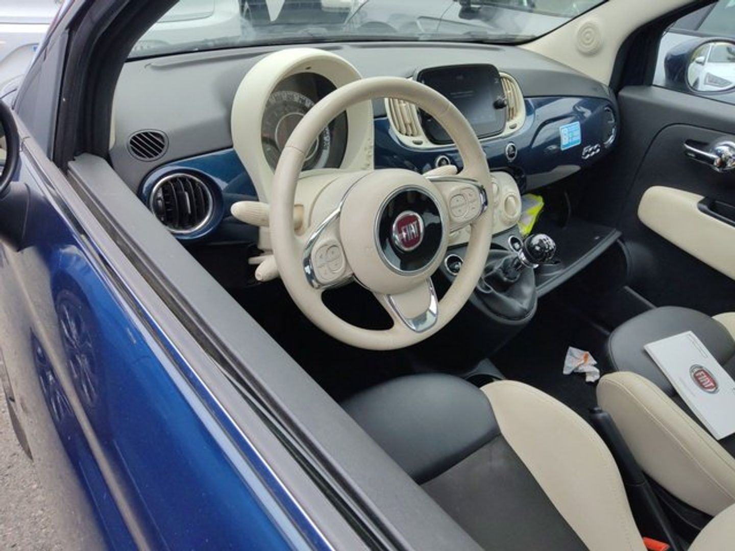 Fiat 500 1.0 Hybrid Dolcevita 51 kW (70 CV)