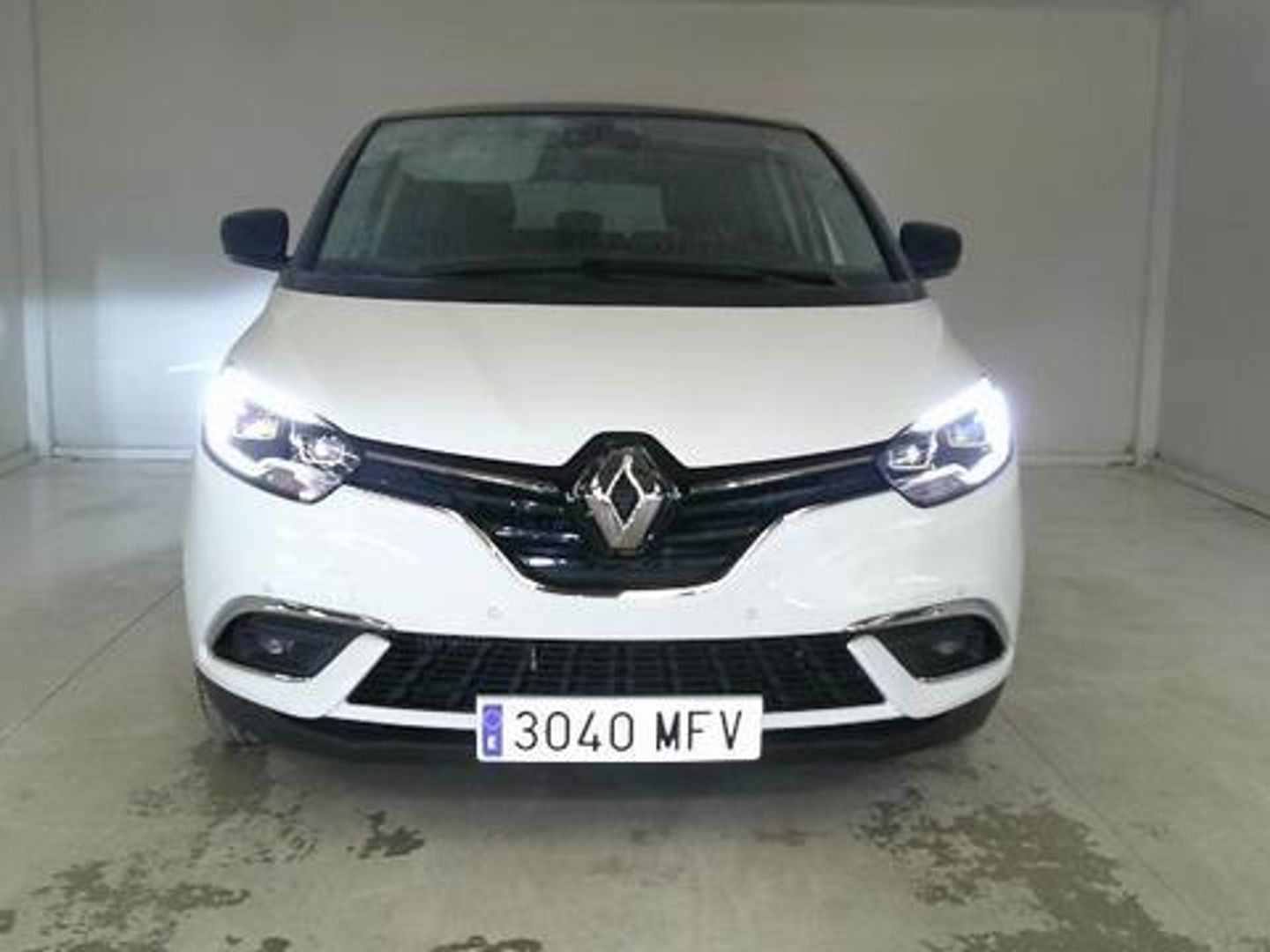 Renault Grand Scenic Equilibre TCe 103 kW (140 CV) GPF Blanco Minivan