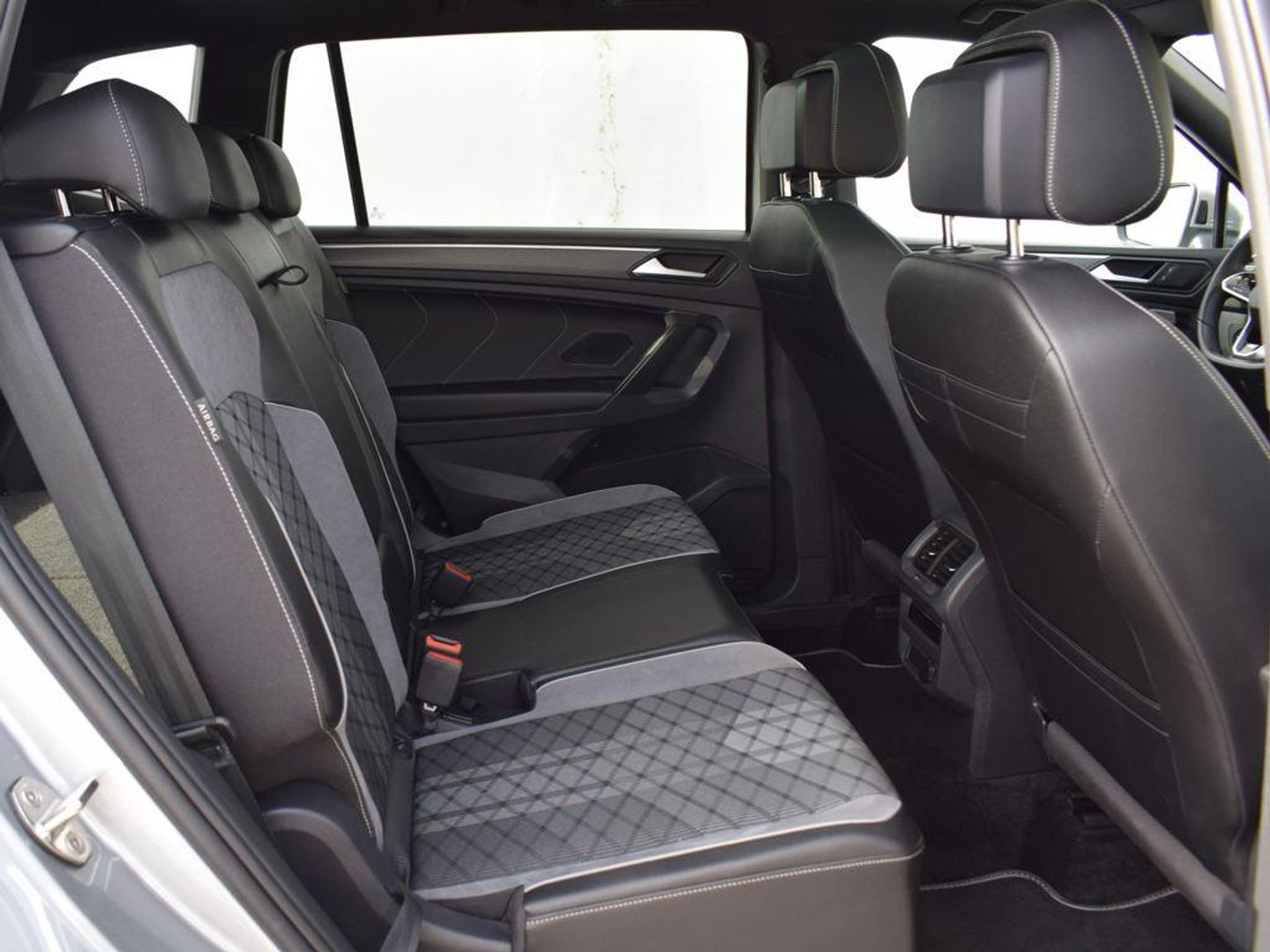 Volkswagen Tiguan Allspace R-Line 2.0 TDI 110 kW (150 CV) DSG