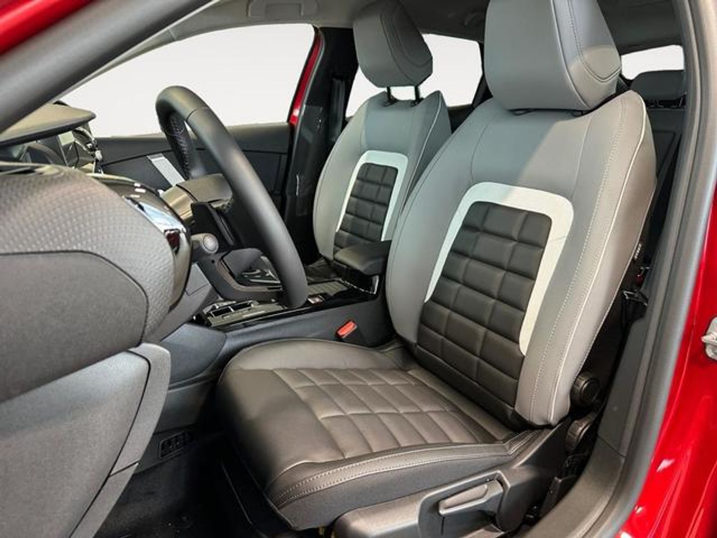 Citroen C4 Hybrid 145 e-DCS6 Max 107 kW (145 CV)