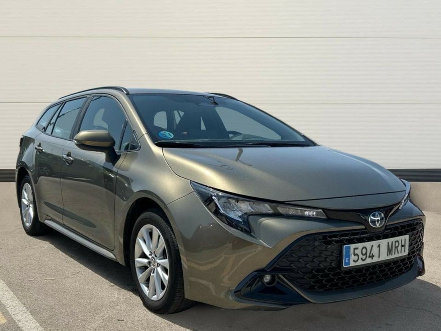 Toyota Corolla 140H Active Plus Touring Sport 103 kW (140 CV) Beige Familiar