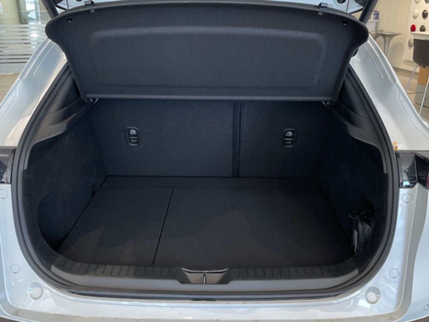 Mazda CX-30 e-SKYACTIV G AT Homura 103 kW (140 CV)