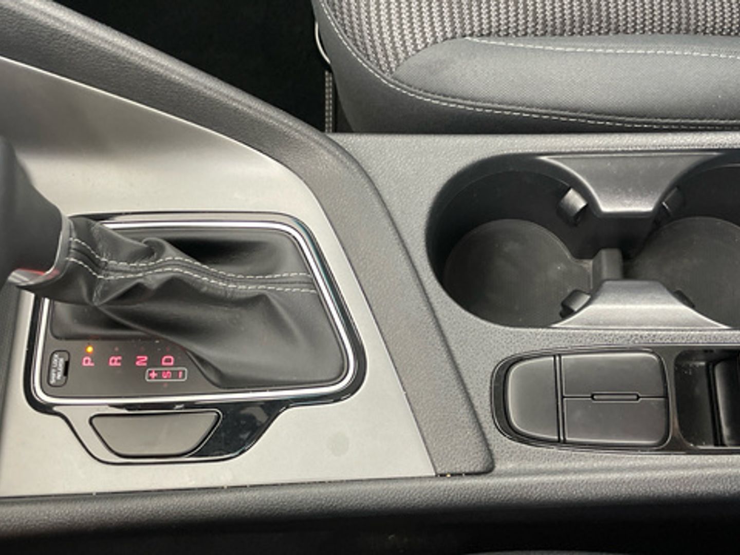 Kia Niro 1.6 GDi HEV Concept 104 kW (141 CV)