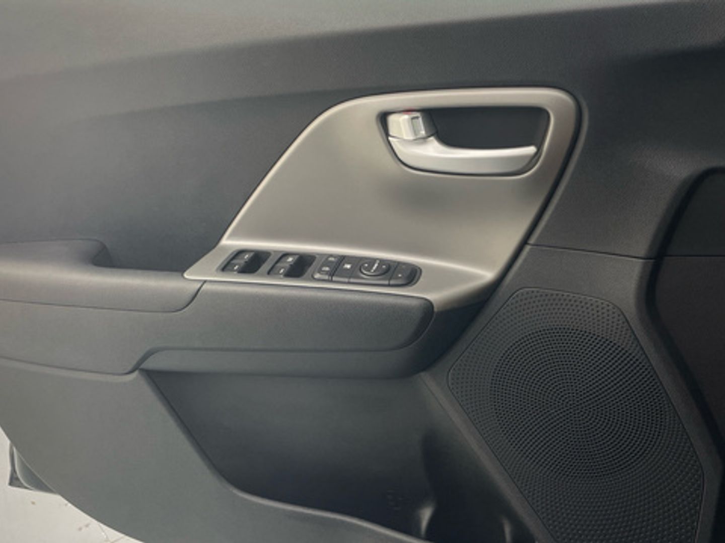 Kia Niro 1.6 GDi HEV Concept 104 kW (141 CV)
