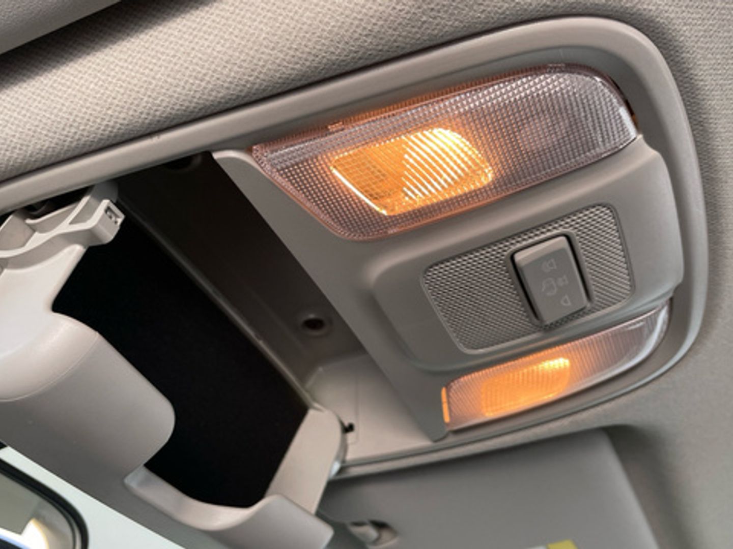 Kia Niro 1.6 GDi HEV Concept 104 kW (141 CV)