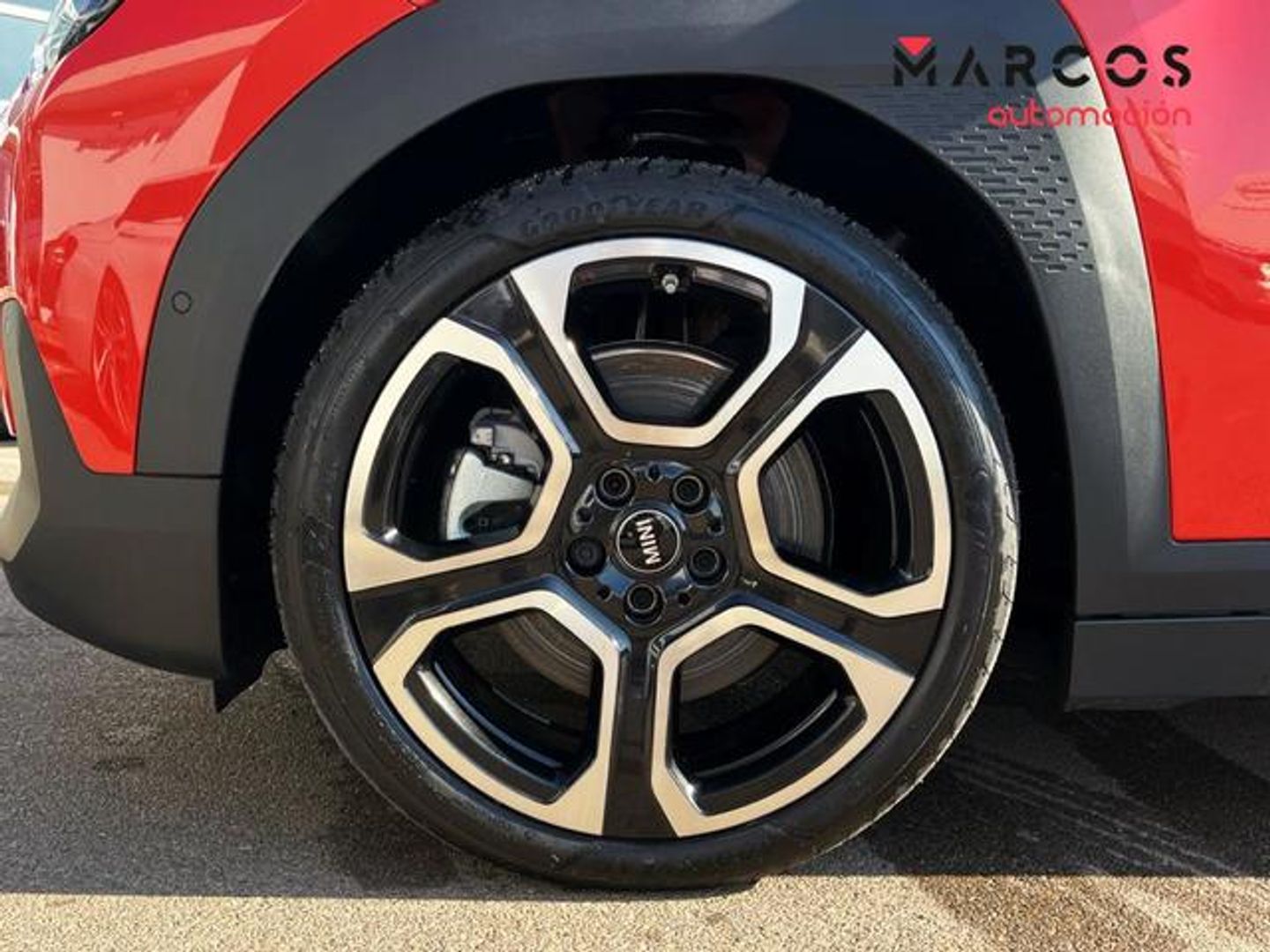 MINI MINI Aceman SE 160 kW (218 CV)