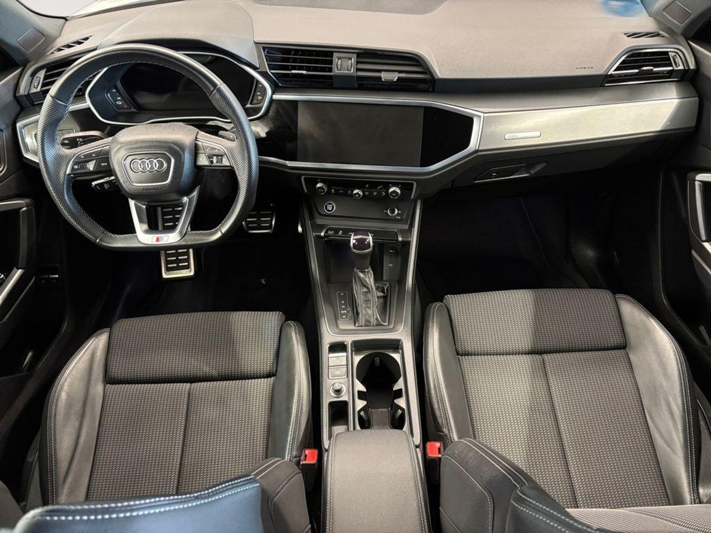 Audi Q3 TFSIe S line 45 TFSI e 180 kW (245 CV) S tronic