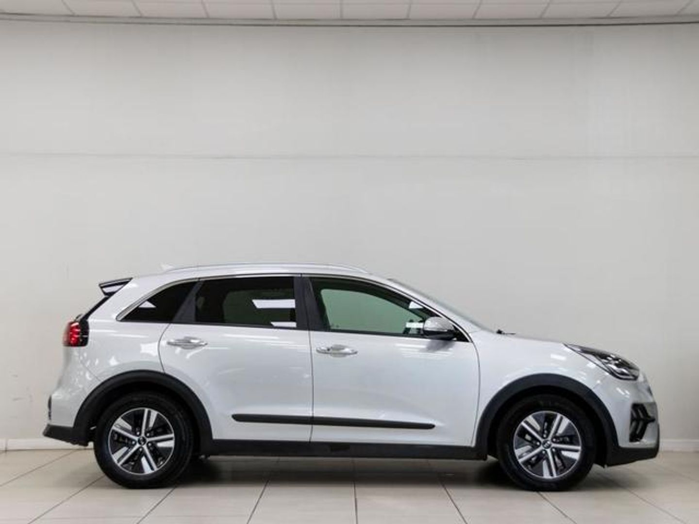 Kia Niro 1.6 GDi HEV Híbrido Drive 104 kW (141 CV)
