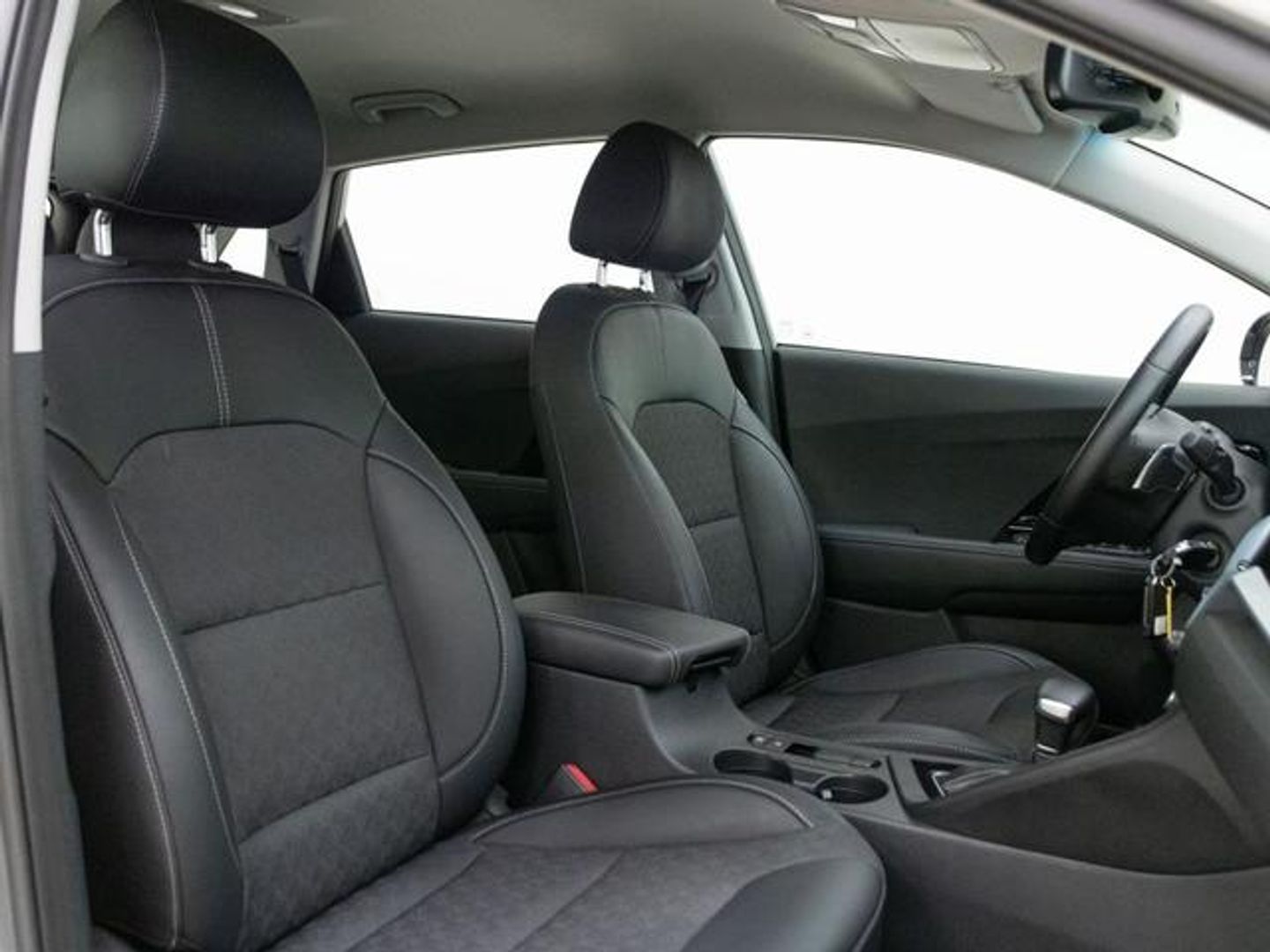 Kia Niro 1.6 GDi HEV Híbrido Drive 104 kW (141 CV)