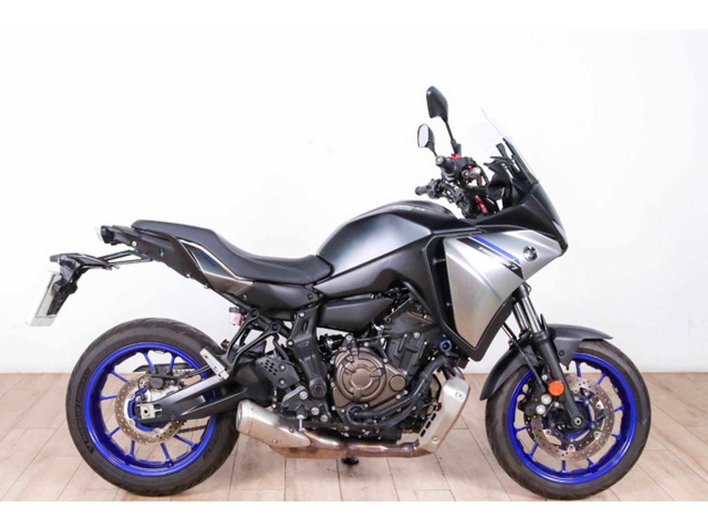 Yamaha Tracer 7 Gris Motorcycle